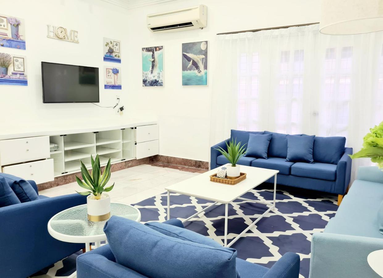 527 Beachhouse L 5 Bedroom With Swimming Pool - 3Min Walk To The Beach 탄중붕가 외부 사진