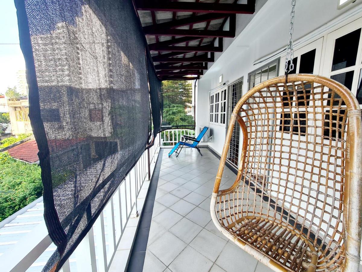 527 Beachhouse L 5 Bedroom With Swimming Pool - 3Min Walk To The Beach 탄중붕가 외부 사진